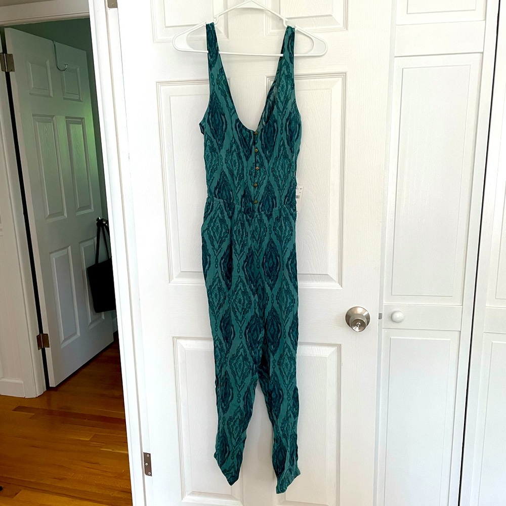 O’Neill Green Jumpsuit!! Size M
